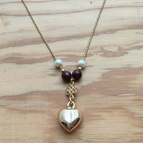Collar Nudo celta - Corazón con Granate y Perlas